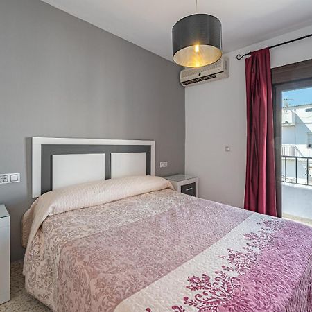 Hostal Ocana Манилва Екстериор снимка
