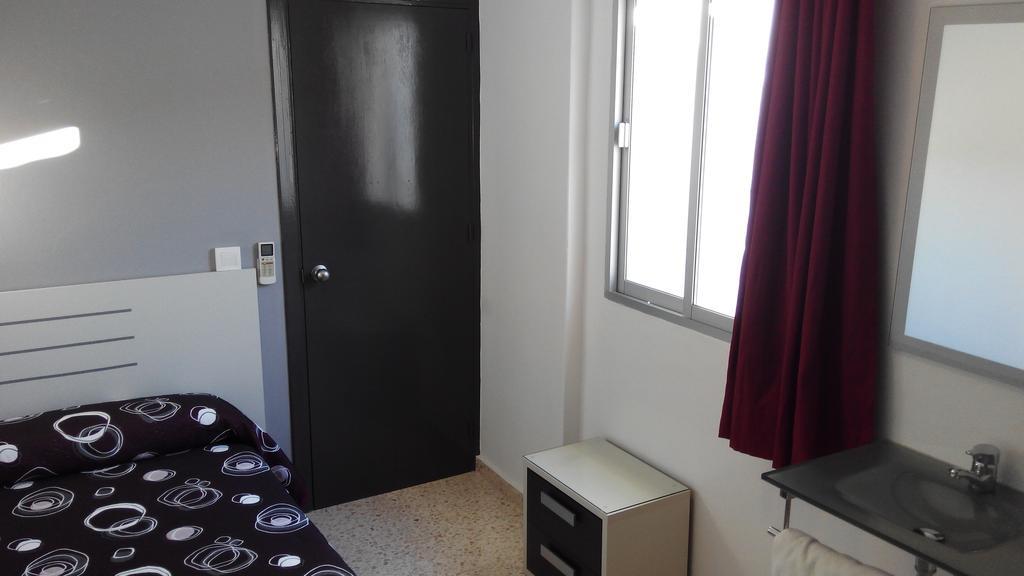 Hostal Ocana Манилва Стая снимка