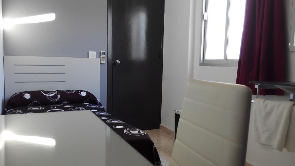 Hostal Ocana Манилва Стая снимка