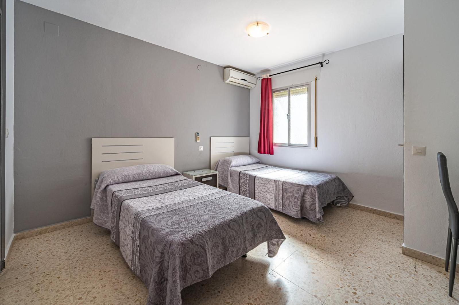 Hostal Ocana Манилва Екстериор снимка