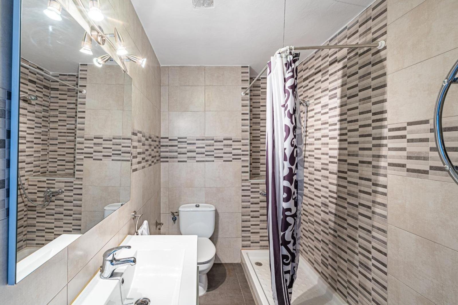 Hostal Ocana Манилва Екстериор снимка