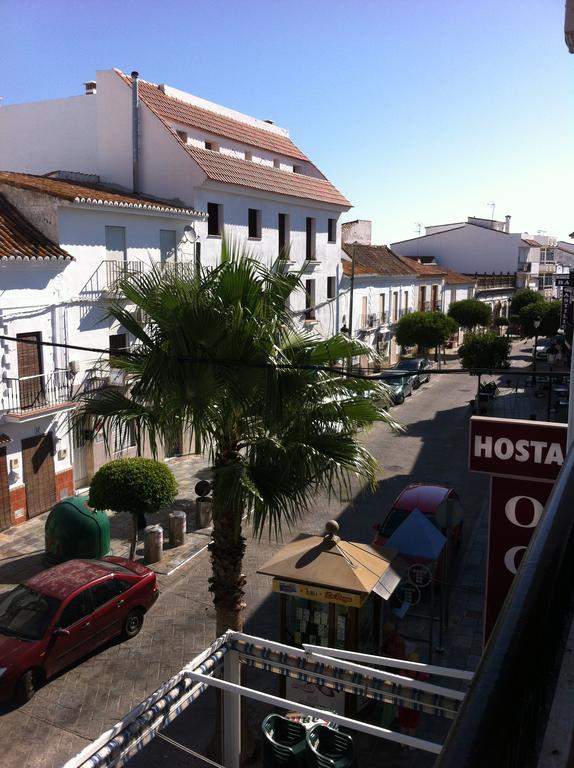 Hostal Ocana Манилва Екстериор снимка